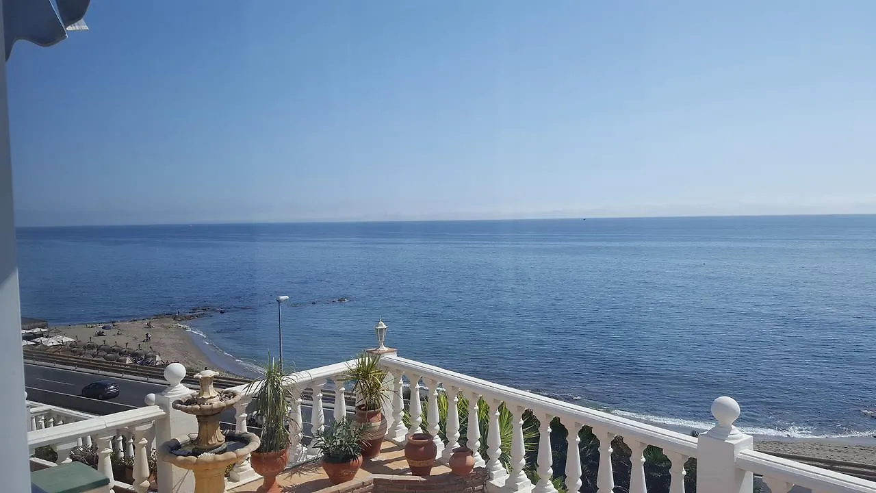 Vila Costabonita 16 Fuengirola 0*,  Španělsko